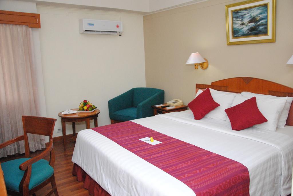 Sahid Kawanua Hotel Manado Exterior photo
